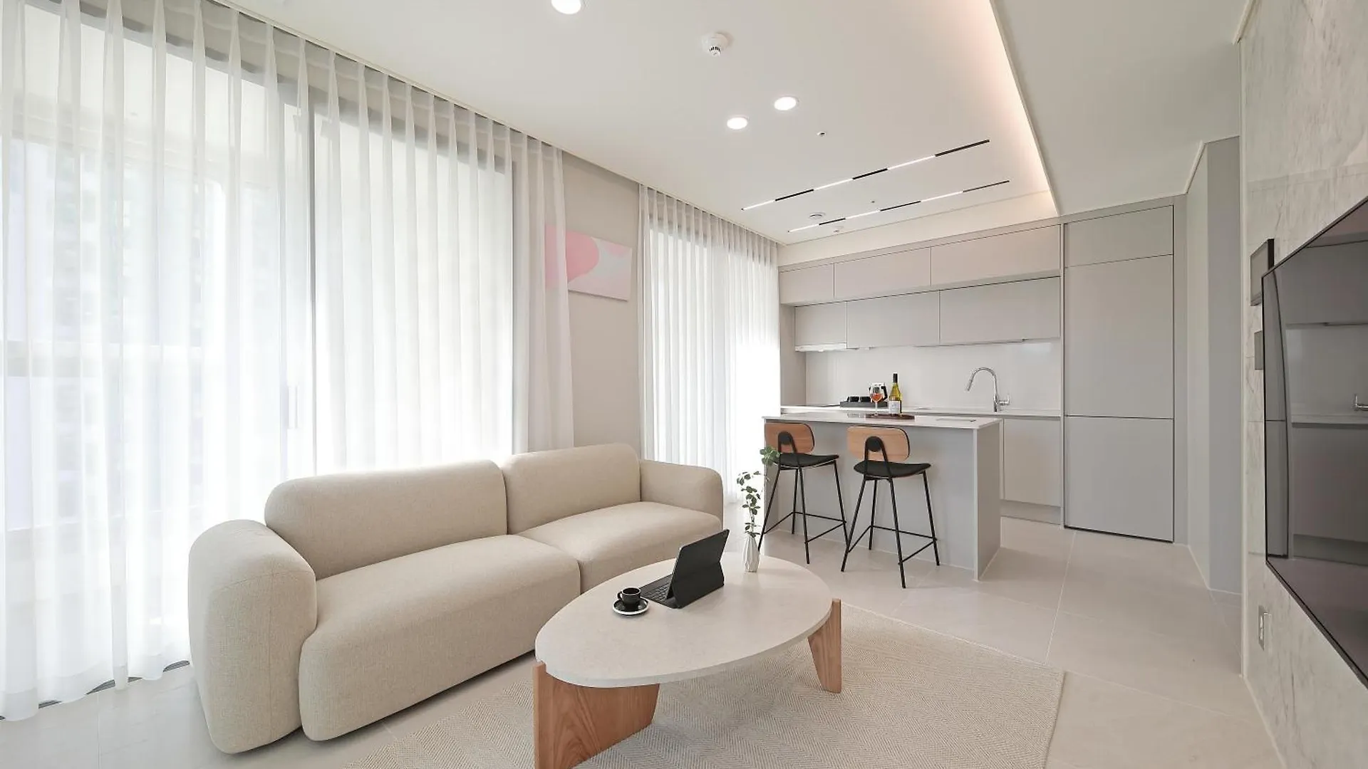 Sota Suite Busan Seomyeon