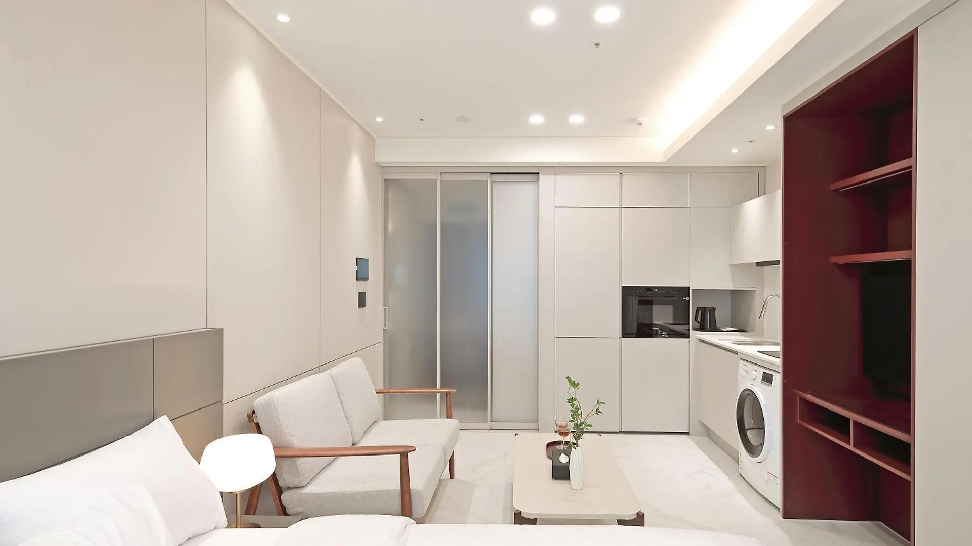 Sota Suite Busan Seomyeon 3*,